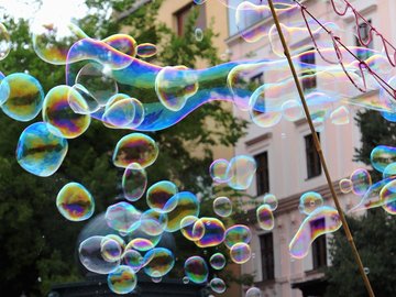 Шоу гигантских мыльных пузырей