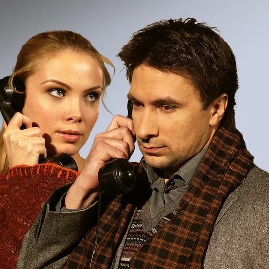 Двое на качелях