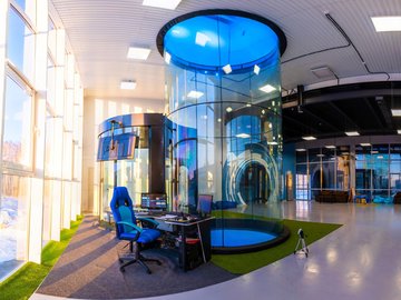 Полёт в аэротрубе