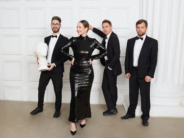 Эллен Болсанова и EllenBand