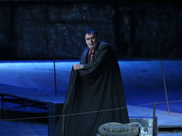 Плащ. Сестра Анжелика. Джанни Скикки