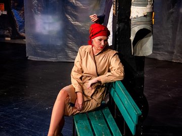 Окна, улицы, подворотни