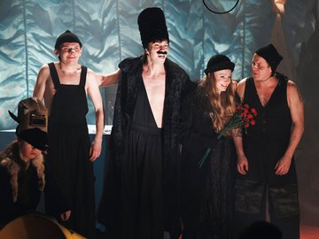 Ёлка у Ивановых