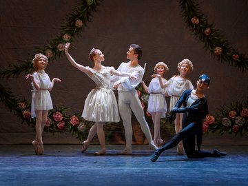 Дюймовочка