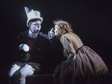 Алиса в Стране чудес