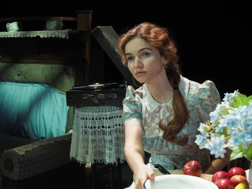 Дом окнами в поле