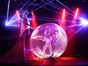 Лунозавр в космосе