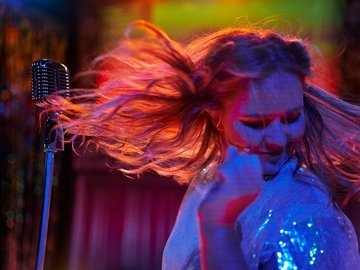 Гуляй, шальная!