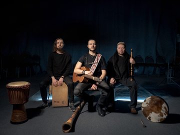 Этника в темноте