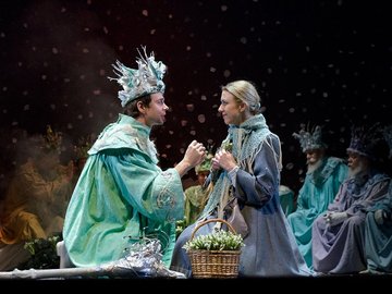 Двенадцать месяцев