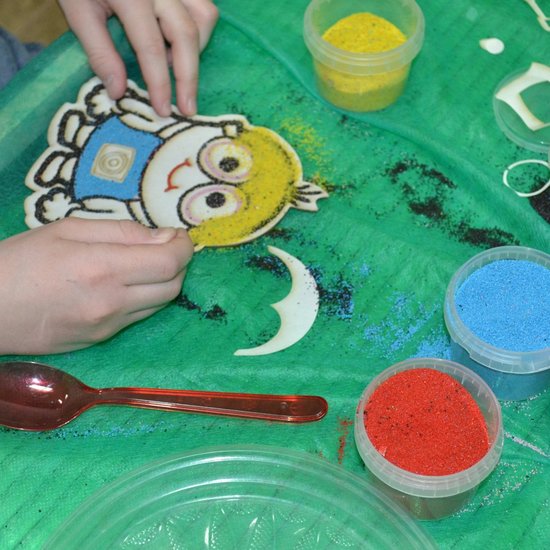 Рисовать легко. Создаём 2 песочные картины разными техниками