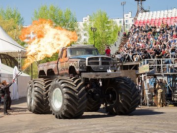 Танки против монстр-траков