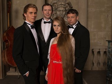 Elena et les Garcons