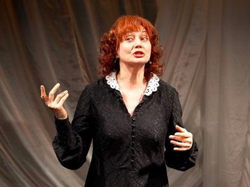 Театр мне, что ли, к чёрту послать?