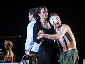 Барабаны в ночи