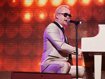 Денис Мажуков