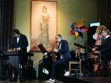 Бременские музыканты. Сказка с песочной анимацией