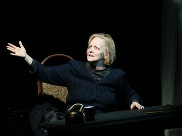 Мать обвиняет