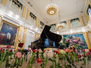 #В_цветах: Шедевры классики в Усадьбе Державина