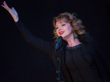 Елена Чарквиани