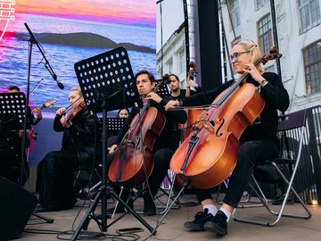 Концерт у моря. Легенды русского рока на виолончелях