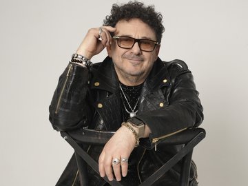 Игорь Саруханов