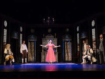 Хозяйка гостиницы