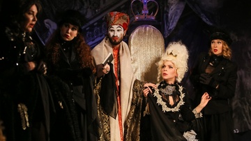 Стакан воды, или Заговор по-английски