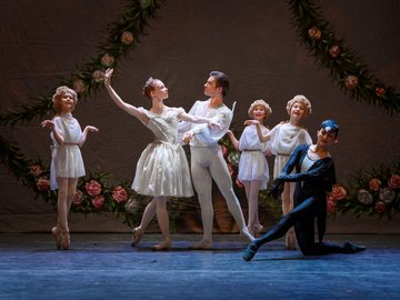 Дюймовочка