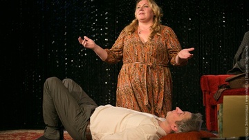 Пришел мужчина к женщине