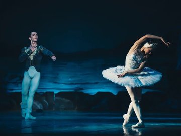 Лебединое озеро