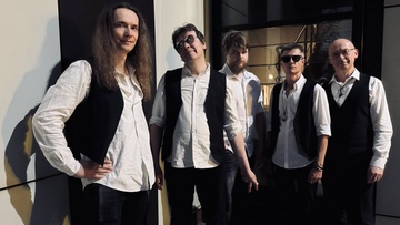 Stone Shades: Rolling Stone Party