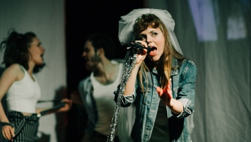 Без. ИдиотА