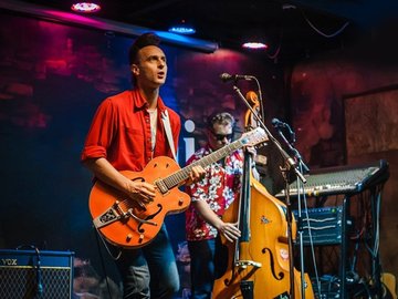 Ретро-хит-волна