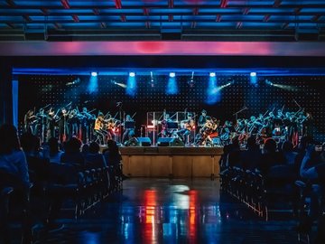 Hard Rock Orchestra. Хиты группы «Queen»