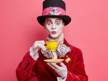 Клоун-дирижёр и оркестр. Новогодний концерт