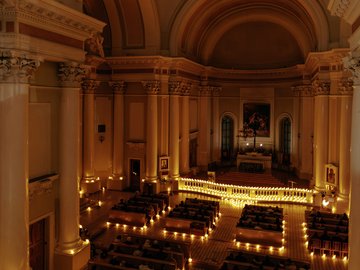 Орган при свечах