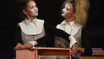 Красный платок