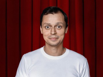 Виктор Комаров