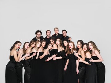 Nella Musica Orchestra. Атака Титанов