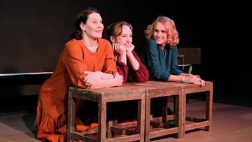 Стороною дождь