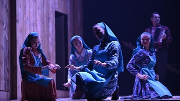 Туган — тумача / Родные люди