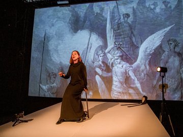 Здесь был человек