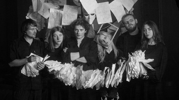 Бонд с кнопкой