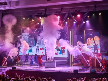 Научная ёлка Wow! How?