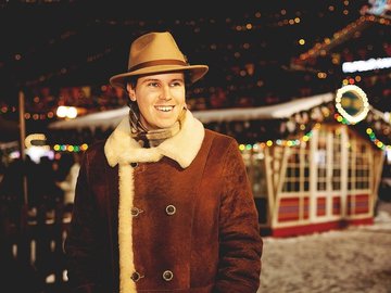 Alex Abra. Let it Snow