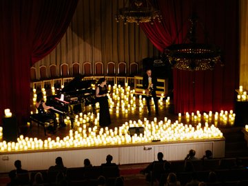 Джаз в свете свечей