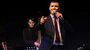 Фрэнк Синатра при свечах