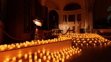 Орган и дудук при свечах