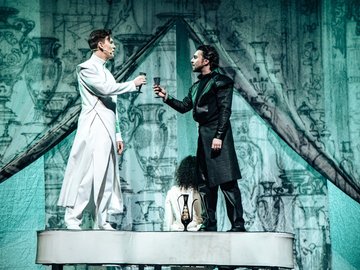 Моцарт и Сальери. Пир во время чумы